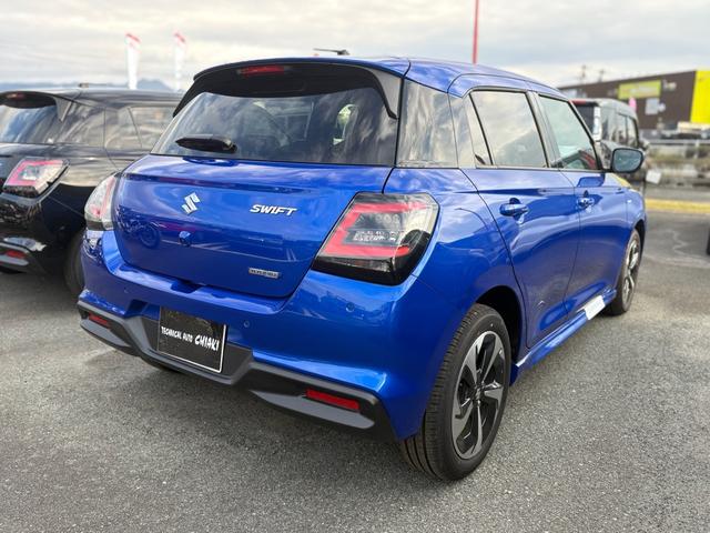 スイフト ハイブリッドMZ 全方位モニター付きメモリーナビゲーション フルセグTV CD/DVDプレーヤー LEDヘッドランプ LEDフォグランプ 16インチアルミホイール 本革巻ステアリングホイール フルオートエアコン(9枚目)