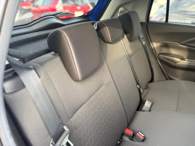 スイフト ハイブリッドMZ 全方位モニター付きメモリーナビゲーション フルセグTV CD/DVDプレーヤー LEDヘッドランプ LEDフォグランプ 16インチアルミホイール 本革巻ステアリングホイール フルオートエアコン(13枚目)