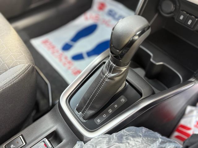 スイフト ハイブリッドMZ 全方位モニター付きメモリーナビゲーション フルセグTV CD/DVDプレーヤー LEDヘッドランプ LEDフォグランプ 16インチアルミホイール 本革巻ステアリングホイール フルオートエアコン(31枚目)