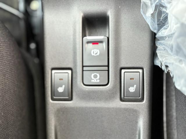 スイフト ハイブリッドMZ 全方位モニター付きメモリーナビゲーション フルセグTV CD/DVDプレーヤー LEDヘッドランプ LEDフォグランプ 16インチアルミホイール 本革巻ステアリングホイール フルオートエアコン(32枚目)