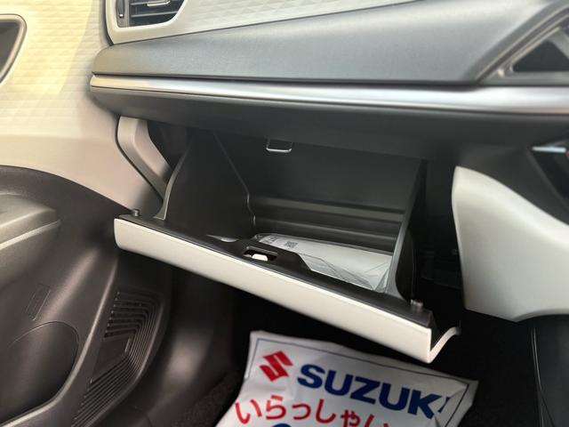 スイフト ハイブリッドMZ 全方位モニター付きメモリーナビゲーション フルセグTV CD/DVDプレーヤー LEDヘッドランプ LEDフォグランプ 16インチアルミホイール 本革巻ステアリングホイール フルオートエアコン(34枚目)