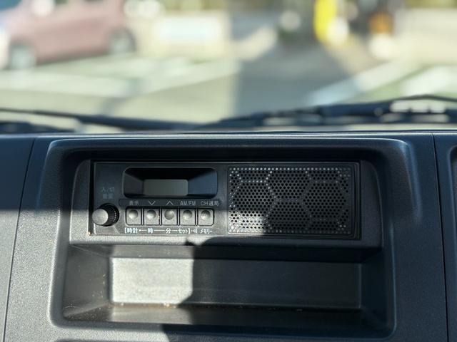 キャリイトラック ＫＣエアコン・パワステ農繁仕様　スズキセーフティサポート・純正フロアマット・純正バイザー・デュアルカメラブレーキサポート・リヤパーキングセンサー・車線逸脱警報機能・誤発進抑制機能（23枚目）