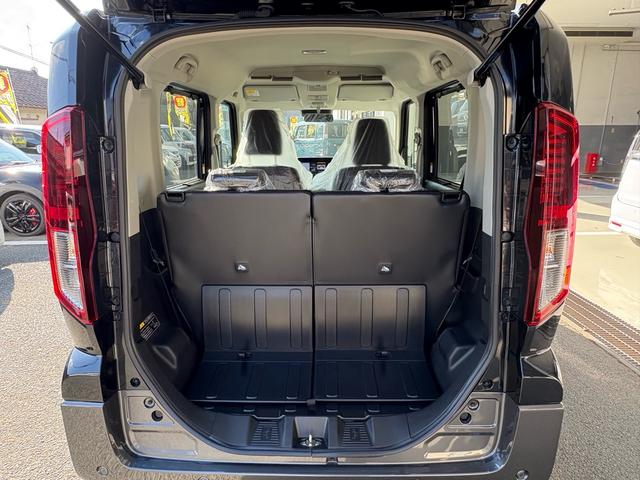 スペーシアギア ハイブリッドＸＺ　全方位モニター・純正９インチナビ・フルセグＴＶ・スマートフォン連携機能付き・デュアルカメラブレーキサポートＩＩ・両側パワースライドドア・ルーフレール（16枚目）