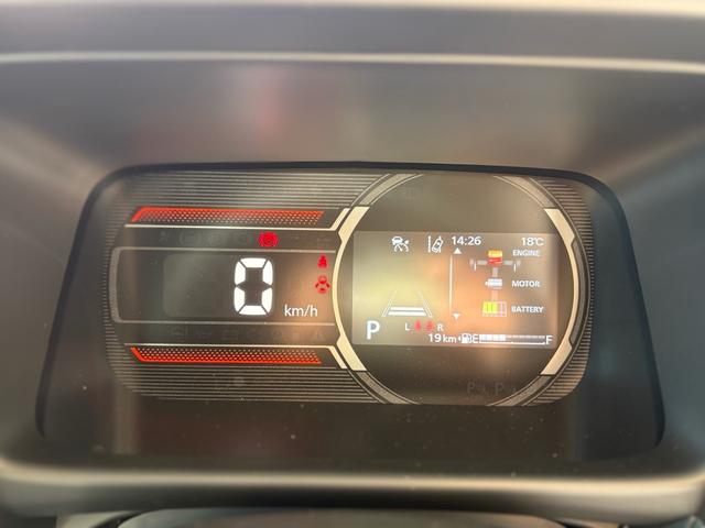 スペーシアギア ハイブリッドＸＺ　全方位モニター・純正９インチナビ・フルセグＴＶ・スマートフォン連携機能付き・デュアルカメラブレーキサポートＩＩ・両側パワースライドドア・ルーフレール（31枚目）