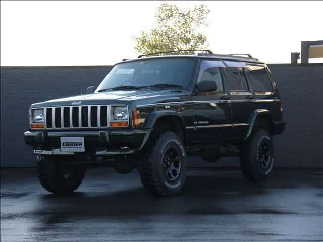 ジープ・チェロキー リミテッド　ＲＨＤ　パワーシート　革シート　リフトアップ　エアコン　オートクルーズ　パワステ　パワーウインド（4枚目）