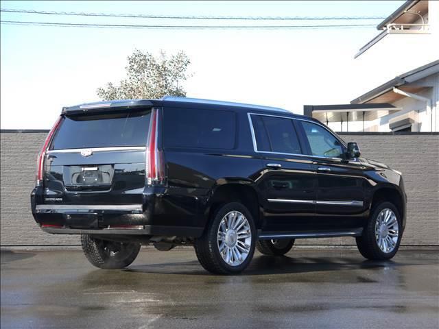 キャデラックエスカレード ＥＳＶ（8枚目）