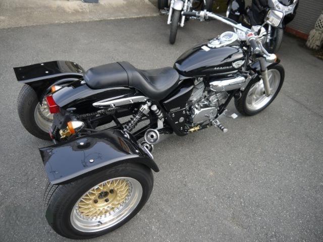 ホンダ 　ホンダ　Ｖ－ＴＷＩＮ　ＭＡＧＮＡ　トライク　セル付　ＭＴ（2枚目）