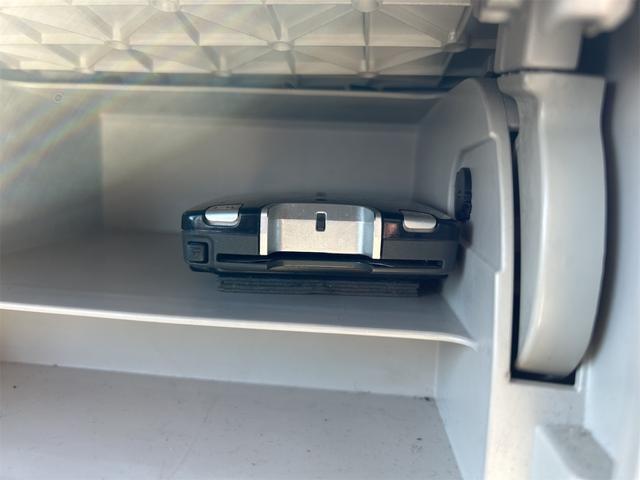 ミラココア ココアプラスＸ　ＥＴＣ　バックカメラ　ナビ　ＴＶ　スマートキー　アイドリングストップ　前後ドライブレコーダー　ＣＶＴ　盗難防止システム　ＡＢＳ　ＤＶＤ再生　ＵＳＢ　Ｂｌｕｅｔｏｏｔｈ　ルーフレール　電動格納ミラー（9枚目）