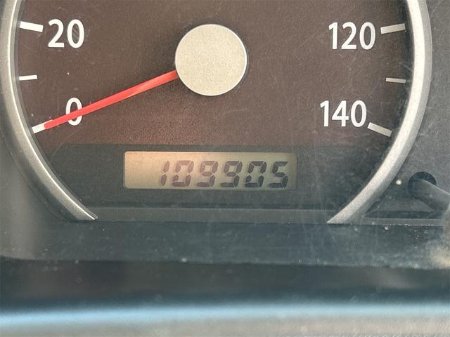 エブリイワゴン ＪＰ　ＥＴＣ　両側スライドドア　キーレスエントリー　電動格納ミラー　ＡＴ　盗難防止システム　ＡＢＳ　ＣＤ　アルミホイール　衝突安全ボディ　エアコン　パワーステアリング　パワーウィンドウ　運転席エアバッグ（21枚目）