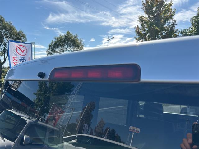 エブリイワゴン ＪＰ　ＥＴＣ　両側スライドドア　キーレスエントリー　電動格納ミラー　ＡＴ　盗難防止システム　ＡＢＳ　ＣＤ　アルミホイール　衝突安全ボディ　エアコン　パワーステアリング　パワーウィンドウ　運転席エアバッグ（26枚目）