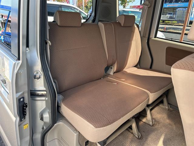 エブリイワゴン ＪＰ　ＥＴＣ　両側スライドドア　キーレスエントリー　電動格納ミラー　ＡＴ　盗難防止システム　ＡＢＳ　ＣＤ　アルミホイール　衝突安全ボディ　エアコン　パワーステアリング　パワーウィンドウ　運転席エアバッグ（30枚目）