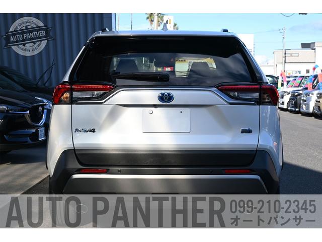 ＲＡＶ４ ハイブリッドＧ　パノラマムーンルーフ・デジタルインナーミラー・純正ナビ＋ＴＶ・トヨタセーフティ・パノラミックビューモニター・純正ＡＷ・Ｂｉ－ＢｅａｍＬＥＤヘッドランプ＋フォグランプ・ハンズフリーパワーバックドア（4枚目）
