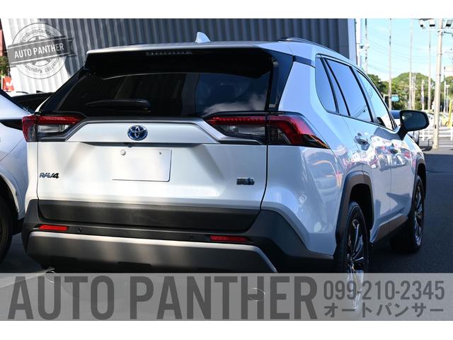 ＲＡＶ４ ハイブリッドＧ　パノラマムーンルーフ・デジタルインナーミラー・純正ナビ＋ＴＶ・トヨタセーフティ・パノラミックビューモニター・純正ＡＷ・Ｂｉ－ＢｅａｍＬＥＤヘッドランプ＋フォグランプ・ハンズフリーパワーバックドア（5枚目）