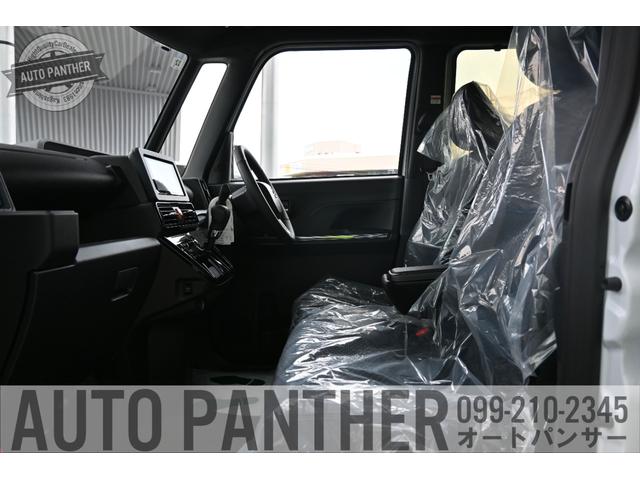 タント カスタムＲＳ　パノラマモニター・ナビ＋ＴＶ・スマートアシスト・フルＬＥＤヘッドランプ＋ＬＥＤフォグ・純正ＡＷ・ミラクルオープンドア・シートヒーター・両側パワースライドドア・電動パーキングブレーキ（12枚目）