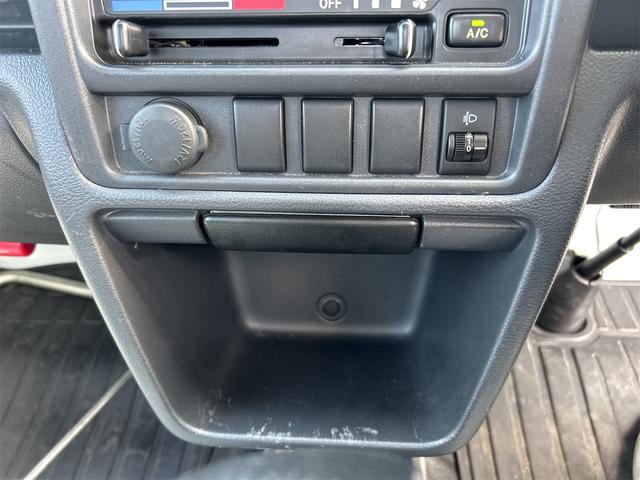 ミニキャブトラック 　軽トラック　ＡＴ　ＬＰＧ　エアコン　パワーステアリング　運転席エアバッグ　助手席エアバッグ（31枚目）
