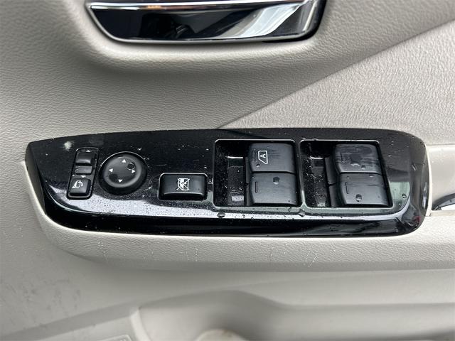 デイズ ボレロ　Ｘ　ドライブレコーダー　全周囲カメラ　ナビ　ＴＶ　クリアランスソナー　衝突被害軽減システム　オートライト　スマートキー　アイドリングストップ　電動格納ミラー　ベンチシート　ＣＶＴ　盗難防止システム　ＡＢＳ（12枚目）