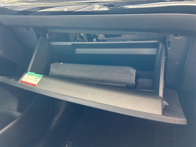 アクア Ｇ　ドライブレコーダー　ＥＴＣ　バックカメラ　ナビ　ＴＶ　オートクルーズコントロール　レーンアシスト　パークアシスト　衝突被害軽減システム　オートマチックハイビーム　オートライト　ＬＥＤヘッドランプ（38枚目）