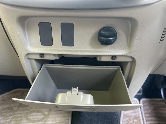 タント Ｘリミテッド　ＥＴＣ　バックカメラ　電動スライドドア　ナビ　ＴＶ　スマートキー　アイドリングストップ　電動格納ミラー　ベンチシート　ＣＶＴ　盗難防止システム　ＡＢＳ　ＣＤ　ミュージックプレイヤー接続可（39枚目）