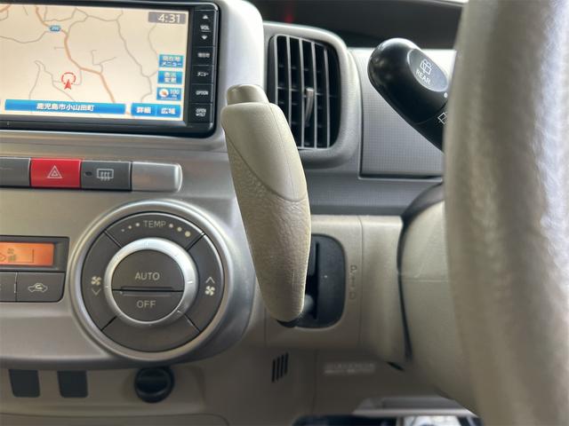 タント Ｘリミテッド　ＥＴＣ　バックカメラ　電動スライドドア　ナビ　ＴＶ　スマートキー　アイドリングストップ　電動格納ミラー　ベンチシート　ＣＶＴ　盗難防止システム　ＡＢＳ　ＣＤ　ミュージックプレイヤー接続可（40枚目）