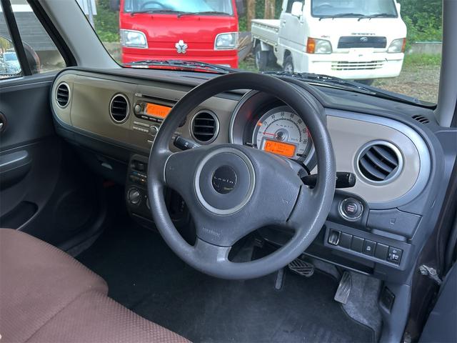 アルトラパン Ｇ　スマートキー　アイドリングストップ　ベンチシート　ＣＶＴ　盗難防止システム　ＡＢＳ　ＣＤ　衝突安全ボディ　エアコン　パワーステアリング　パワーウィンドウ（3枚目）