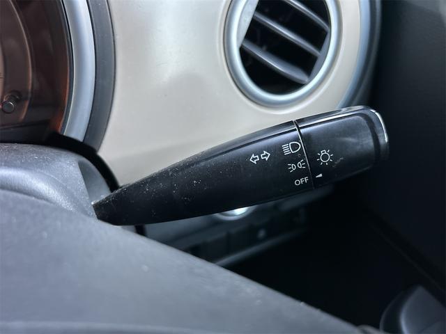 アルトラパン Ｇ　スマートキー　アイドリングストップ　ベンチシート　ＣＶＴ　盗難防止システム　ＡＢＳ　ＣＤ　衝突安全ボディ　エアコン　パワーステアリング　パワーウィンドウ（9枚目）