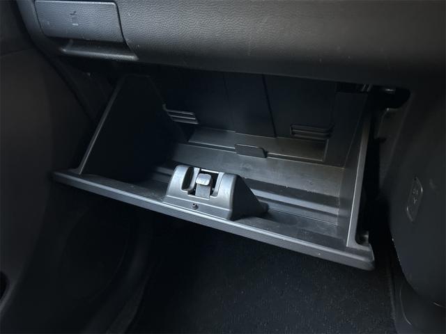 アルトラパン Ｇ　スマートキー　アイドリングストップ　ベンチシート　ＣＶＴ　盗難防止システム　ＡＢＳ　ＣＤ　衝突安全ボディ　エアコン　パワーステアリング　パワーウィンドウ（34枚目）