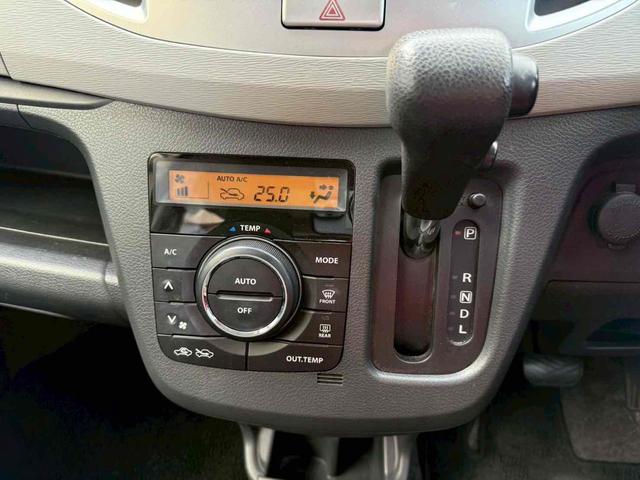 ワゴンR FX キーレスエントリー アイドリングストップ 電動格納ミラー シートヒーター ベンチシート CVT 盗難防止システム ABS CD ミュージックプレイヤー接続可 衝突安全ボディ エアコン(5枚目)