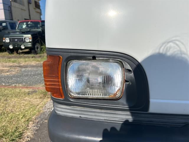 ミニキャブトラック Ｖタイプ　４ＷＤ　三方開　ＭＴ　エアコン（6枚目）