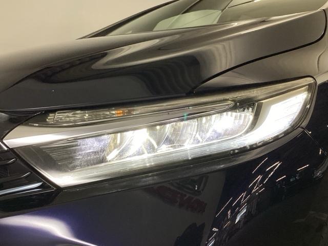 シャトル ハイブリッドＸホンダセンシング　メモリーナビ　ワンセグ　リアカメラ　ＥＴＣ　横滑抑制　リヤカメラ　スマ－トキ－　イモビ　ＴＶナビ　サイドエアバッグ　シートヒーター付き　キーレス　Ｗエアコン　ＤＶＤ再生機能　ＥＣＯＮ　クルコン　ＡＢＳ（26枚目）