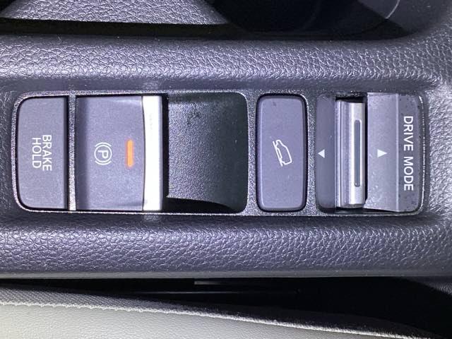 ヴェゼル e:HEVPLaY メモリーナビ ETC リアカメラ 衝突被害軽減ブレーキ カーテンエアバッグ 盗難防止装置 アイドルストップ ABS ESC フルオートエアコン シートヒータ エアバッグ LEDヘッドライト スマキー(32枚目)