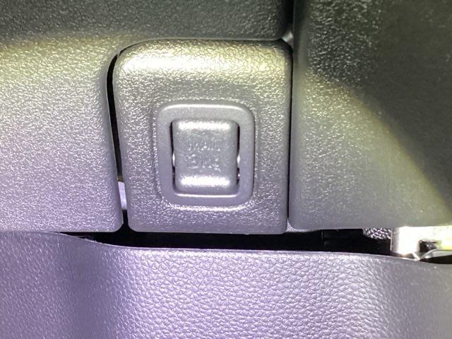 N-BOXカスタム ベースグレード ETC ドラレコ 当社デモカー CMBS Dレコ ベンチシート オートエアコン スマートキ LED 盗難防止装置 クルコン フルセグTV パワーステアリング エアバッグ ESC パワーウインドウ(24枚目)