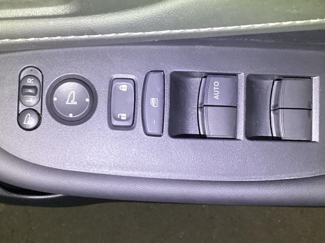 WR-V Z+ 当社デモカー ドラレコ ETC フルセグテレビ サイドエアバッグ 盗難防止システム 運転席エアバッグ Bカメラ クルコン 横滑り防止 ドライブレコーダー フルオートエアコン パワーウィンドウ ABS(29枚目)