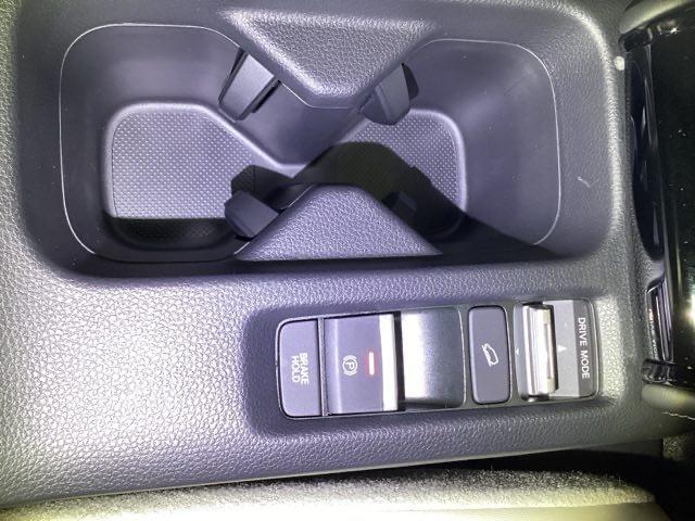 ヴェゼル e:HEVZ・PLaYパッケージ ドラレコ リアカメラ ETC オートクルーズコントロール アイドリングストップ LEDヘッド USB 電動テールゲート 衝突被害軽減システム リヤカメラ フルセグテレビ 横滑り防止装置 シートヒーター(31枚目)