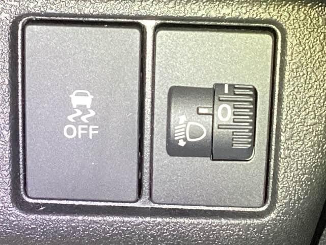 N-BOXカスタム ベースグレード メモリーナビ フルセグ 全周囲カメラ ETC ドラレコ W電動ドア CMBS Dレコ ベンチシート オートエアコン スマートキ LED 盗難防止装置 クルコン バックカメラ パワーステアリング ESC(35枚目)