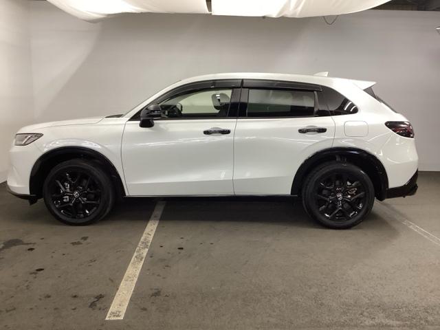 ＺＲ－Ｖ ｅ：ＨＥＶＺ特別仕様車ブラックスタイル　ドラレコ　リアカメラ　ＥＴＣ　アラウンドビューモニター　ＬＥＤヘッドランプ　スマ－トキ－　クルコン　ドライブレコーダー　シートヒーター　バックカメラ　盗難防止装置　ＥＳＣ　フルオートエアコン　ＡＢＳ（7枚目）