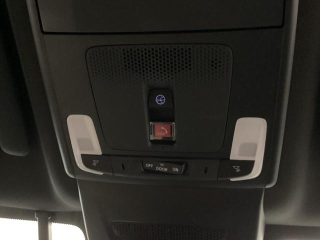 ＺＲ－Ｖ ｅ：ＨＥＶＺ特別仕様車ブラックスタイル　ドラレコ　リアカメラ　ＥＴＣ　アラウンドビューモニター　ＬＥＤヘッドランプ　スマ－トキ－　クルコン　ドライブレコーダー　シートヒーター　バックカメラ　盗難防止装置　ＥＳＣ　フルオートエアコン　ＡＢＳ（14枚目）