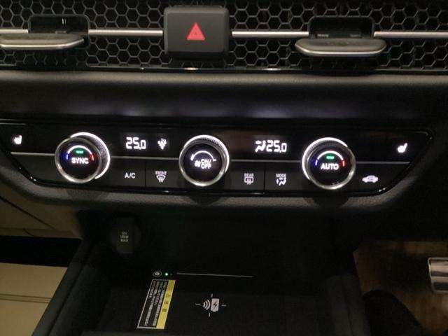 ＺＲ－Ｖ ｅ：ＨＥＶＺ特別仕様車ブラックスタイル　ドラレコ　リアカメラ　ＥＴＣ　アラウンドビューモニター　ＬＥＤヘッドランプ　スマ－トキ－　クルコン　ドライブレコーダー　シートヒーター　バックカメラ　盗難防止装置　ＥＳＣ　フルオートエアコン　ＡＢＳ（19枚目）