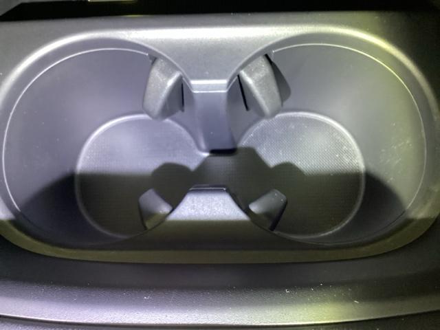 ＺＲ－Ｖ ｅ：ＨＥＶＺ特別仕様車ブラックスタイル　ドラレコ　リアカメラ　ＥＴＣ　アラウンドビューモニター　ＬＥＤヘッドランプ　スマ－トキ－　クルコン　ドライブレコーダー　シートヒーター　バックカメラ　盗難防止装置　ＥＳＣ　フルオートエアコン　ＡＢＳ（32枚目）