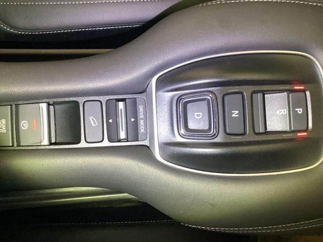 ＺＲ－Ｖ ｅ：ＨＥＶＺ特別仕様車ブラックスタイル　ドラレコ　リアカメラ　ＥＴＣ　アラウンドビューモニター　ＬＥＤヘッドランプ　スマ－トキ－　クルコン　ドライブレコーダー　シートヒーター　バックカメラ　盗難防止装置　ＥＳＣ　フルオートエアコン　ＡＢＳ（33枚目）