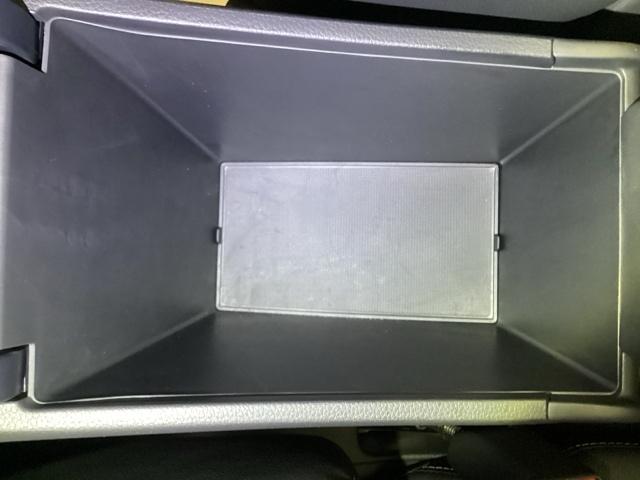 ＺＲ－Ｖ ｅ：ＨＥＶＺ特別仕様車ブラックスタイル　ドラレコ　リアカメラ　ＥＴＣ　アラウンドビューモニター　ＬＥＤヘッドランプ　スマ－トキ－　クルコン　ドライブレコーダー　シートヒーター　バックカメラ　盗難防止装置　ＥＳＣ　フルオートエアコン　ＡＢＳ（34枚目）