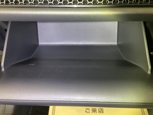 ＺＲ－Ｖ ｅ：ＨＥＶＺ特別仕様車ブラックスタイル　ドラレコ　リアカメラ　ＥＴＣ　アラウンドビューモニター　ＬＥＤヘッドランプ　スマ－トキ－　クルコン　ドライブレコーダー　シートヒーター　バックカメラ　盗難防止装置　ＥＳＣ　フルオートエアコン　ＡＢＳ（38枚目）