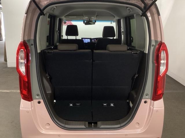 コンパクトボディーなのに、荷室はこんなに広々！たくさん荷物が積めますよ。