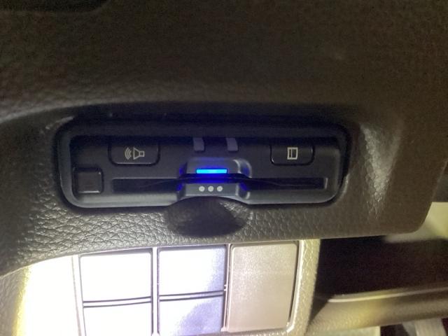 高速道路のご利用時にとても便利なＥＴＣ車載器付。別途セットアップが必要になります。