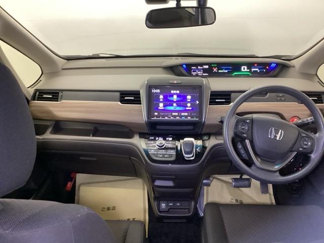 フリードハイブリッド ハイブリッド・Ｇホンダセンシング　メモリーナビ　ドラレコ　ＥＴＣ　軽減ブレーキ　キーフリーシステム　ＤＶＤ再生可能　ＥＣＯＮ　後カメラ　Ａクルーズ　地デジフルセグＴＶ　ＬＥＤヘッドランプ　ドライブレコーダ　パワーウインドウ　エアバッグ（2枚目）