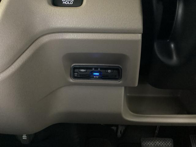 Ｎ－ＢＯＸジョイ ベースグレード　２トーン　メモリーナビ　リアカメラ　ＥＴＣ　踏み間違い防止装置　Ｂカメラ　横滑り防止機能　ＬＥＤランプ　クルーズコントロール　パワーウィンドウ　前席シートヒーター　スマートキー　フルセグＴＶ　キーレス（13枚目）