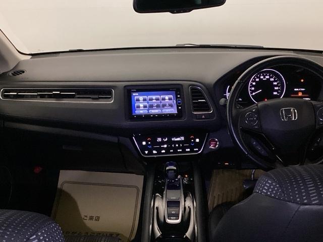 ヴェゼル ハイブリッドＺ・ホンダセンシング　メモリーナビ　リアカメラ　ＥＴＣ　ＤＶＤ再生機能　横滑り防止システム　バックアイカメラ　盗難防止装置　フルセ　シートヒーター付　スマ－トキ－　ＥＣＯモード　パワーウィンド　ＬＥＤライト　ナビ＆ＴＶ（2枚目）
