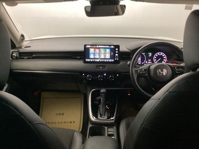 ヴェゼル ｅ：ＨＥＶＺ　メモリーナビ　ＥＴＣ　リアカメラ　衝突回避支援ブレーキ機能　パノラミックビューモニター　スマキ　フルオートエアコン　エアバッグ　両席エアバック　Ｒカメ　パワーウィンドウ　ＬＥＤランプ　クルーズＣ（2枚目）