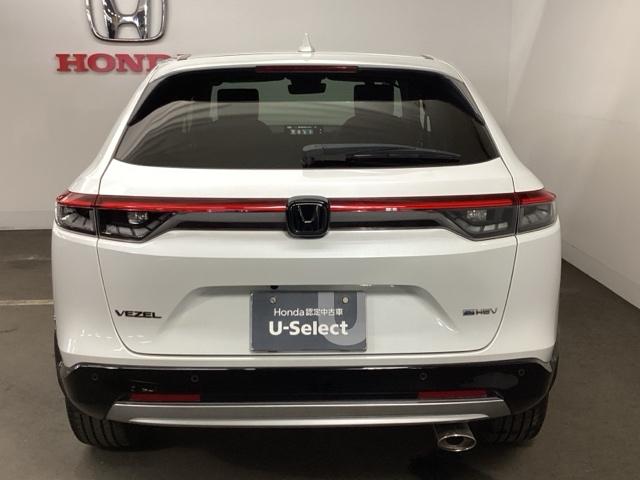 ヴェゼル ｅ：ＨＥＶＺ　メモリーナビ　ＥＴＣ　リアカメラ　衝突回避支援ブレーキ機能　パノラミックビューモニター　スマキ　フルオートエアコン　エアバッグ　両席エアバック　Ｒカメ　パワーウィンドウ　ＬＥＤランプ　クルーズＣ（9枚目）