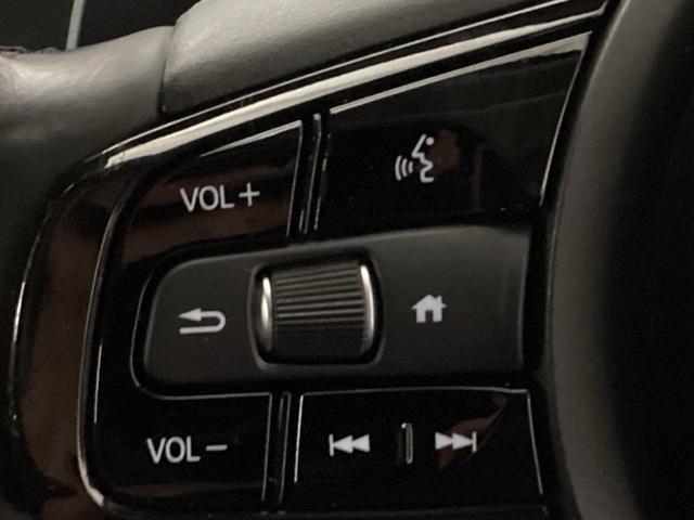 ヴェゼル ｅ：ＨＥＶＺ　メモリーナビ　ＥＴＣ　リアカメラ　衝突回避支援ブレーキ機能　パノラミックビューモニター　スマキ　フルオートエアコン　エアバッグ　両席エアバック　Ｒカメ　パワーウィンドウ　ＬＥＤランプ　クルーズＣ（22枚目）