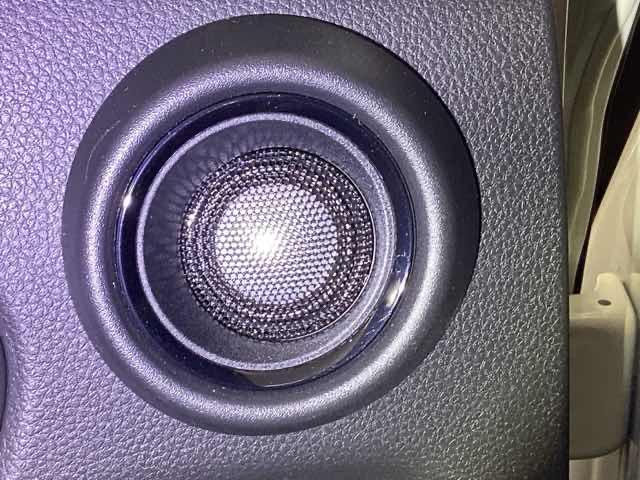 ヴェゼル ｅ：ＨＥＶＺ　メモリーナビ　ＥＴＣ　リアカメラ　衝突回避支援ブレーキ機能　パノラミックビューモニター　スマキ　フルオートエアコン　エアバッグ　両席エアバック　Ｒカメ　パワーウィンドウ　ＬＥＤランプ　クルーズＣ（36枚目）